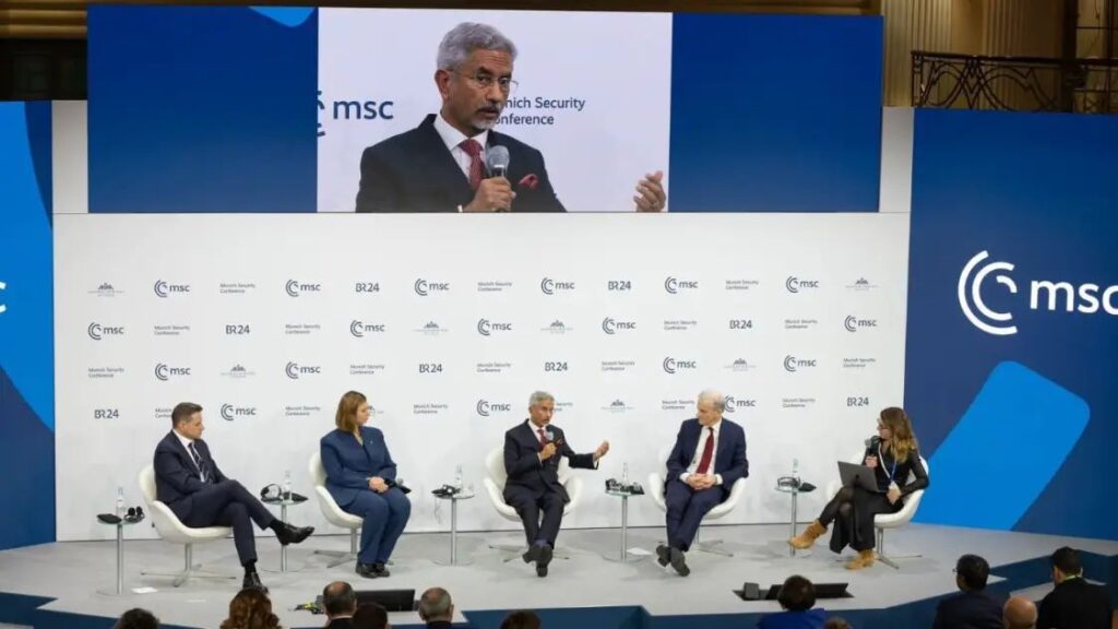 हमारे देश में लोकतंत्र जीवंत है: जयशंकर