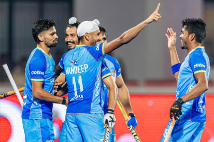 एफआईएच प्रो लीग : भारतीय पुरूष टीम ने स्पेन को 2-0 से हराया एफआईएच प्रो लीग : भारतीय पुरूष टीम ने स्पेन को 2-0 से हराया