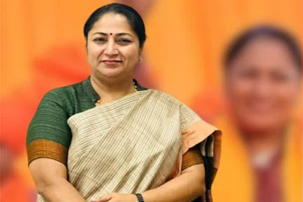 रेखा गुप्ता होंगी दिल्ली की नयी मुख्यमंत्री, सरकार बनाने का दावा किया पेश रेखा गुप्ता होंगी दिल्ली की नयी मुख्यमंत्री, सरकार बनाने का दावा किया पेश