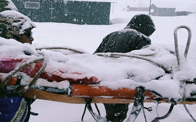 हिमस्खलन में फंसी जिंदगियां: लापता हुए 47 मजदूरों को बचाया गया, 8 की तलाश जारी… हिमस्खलन में फंसी जिंदगियां: लापता हुए 47 मजदूरों को बचाया गया, 8 की तलाश जारी…