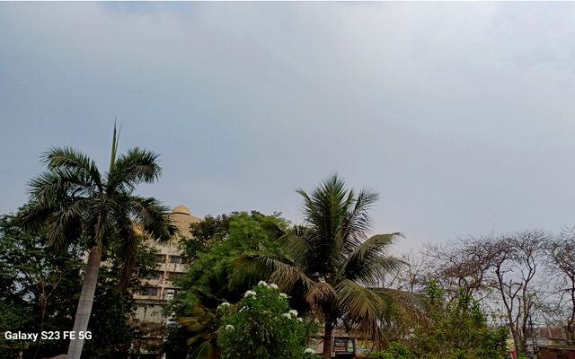 छत्तीसगढ़ में मौसम का मिजाज बदला, गरज-चमक शुरू, छाई काली घटा… छत्तीसगढ़ में मौसम का मिजाज बदला, गरज-चमक शुरू, छाई काली घटा…