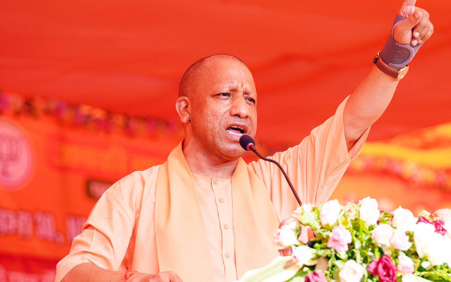 भारत की विरासत पर हमला, देश के लोगों का अपमान करने वाले देशद्रोह के बराबर है: मुख्यमंत्री योगी भारत की विरासत पर हमला, देश के लोगों का अपमान करने वाले देशद्रोह के बराबर है: मुख्यमंत्री योगी