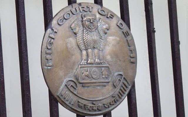 नयी दिल्ली स्टेशन पर भगदड़ में जिनकी ट्रेन छूटी उनकी सुनवाई करने से अदालत का इनकार नयी दिल्ली स्टेशन पर भगदड़ में जिनकी ट्रेन छूटी उनकी सुनवाई करने से अदालत का इनकार