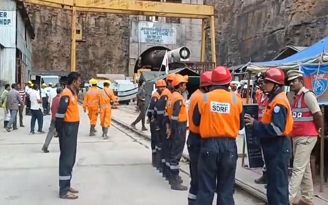 तेलंगाना सुरंग हादसा: लापता सात लोगों की तलाश के लिए अभियान जारी तेलंगाना सुरंग हादसा: लापता सात लोगों की तलाश के लिए अभियान जारी
