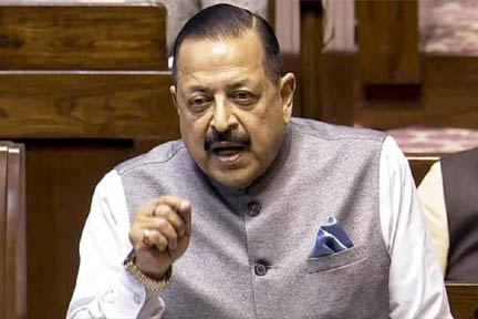 युवाओं को कमजोर करने वाले मोटापे और मधुमेह की भारत में जगह नहीं: जितेंद्र सिंह युवाओं को कमजोर करने वाले मोटापे और मधुमेह की भारत में जगह नहीं: जितेंद्र सिंह