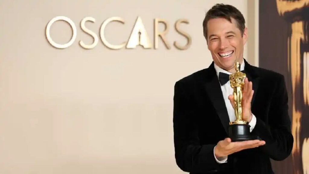 फिल्म अनोरा ने ऑस्कर अवार्ड्स में मचाई धूम, 5 पुरस्कार जीतकर बनाया रिकॉर्ड फिल्म अनोरा ने ऑस्कर अवार्ड्स में मचाई धूम, 5 पुरस्कार जीतकर बनाया रिकॉर्ड