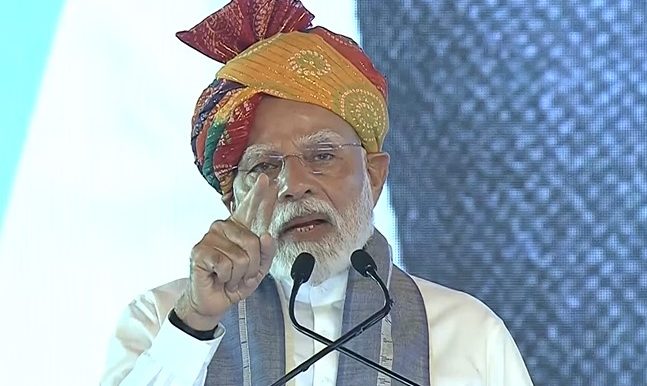 “हिसार-अयोध्या फ्लाइट को पीएम ने दिखाई हरी झंडी, कहा – अब श्रीकृष्ण की भूमि हरियाणा, श्रीराम की भूमि अयोध्या से सीधे जुड़ गई है” “हिसार-अयोध्या फ्लाइट को पीएम ने दिखाई हरी झंडी, कहा – अब श्रीकृष्ण की भूमि हरियाणा, श्रीराम की भूमि अयोध्या से सीधे जुड़ गई है”