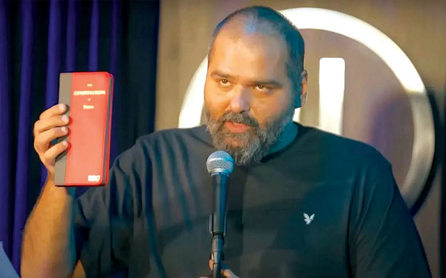 ‘गद्दार’ टिप्पणी मामले में जांच जारी रखें, लेकिन कामरा की गिरफ्तारी जरूरी नहीं : बंबई उच्च न्यायालय ‘गद्दार’ टिप्पणी मामले में जांच जारी रखें, लेकिन कामरा की गिरफ्तारी जरूरी नहीं : बंबई उच्च न्यायालय