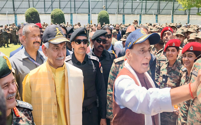 पहलगाम हमले का बदला लेने के लिए देश को सशस्त्र बलों पर गर्व: मनोज सिन्हा पहलगाम हमले का बदला लेने के लिए देश को सशस्त्र बलों पर गर्व: मनोज सिन्हा