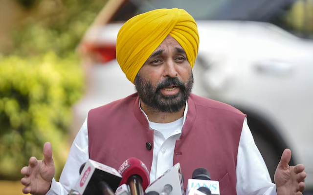 बीबीएमबी हरियाणा को पानी छोड़ेगा, मुख्यमंत्री मान बोले- पंजाब के अधिकारों पर डाका बर्दाश्त नहीं बीबीएमबी हरियाणा को पानी छोड़ेगा, मुख्यमंत्री मान बोले- पंजाब के अधिकारों पर डाका बर्दाश्त नहीं