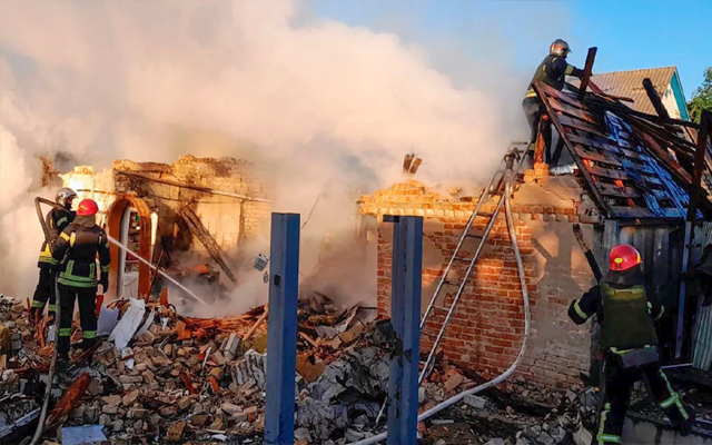 रूस ने कीव पर ड्रोन और मिसाइलों से भीषण हमला किया रूस ने कीव पर ड्रोन और मिसाइलों से भीषण हमला किया