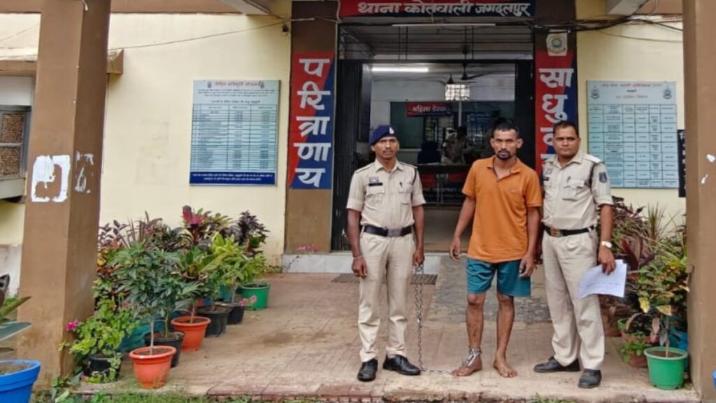 केंद्रीय जेल से फरार बंदी 4 महीने बाद गिरफ्तार, नारायणपुर में पुलिस ने दबोचा - राष्ट्रवाणी - Chhattisgarh समाचार