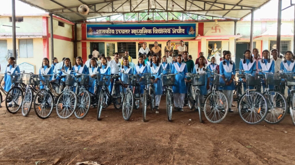 सरस्वती साइकिल योजना से बेटियों के सपनों को मिले पंख - राष्ट्रवाणी - Chhattisgarh समाचार सरस्वती साइकिल योजना से बेटियों के सपनों को मिले पंख - राष्ट्रवाणी - Chhattisgarh समाचार