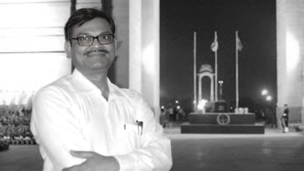 गाना गाते समय हार्ट अटैक आने से प्रोफेसर की मौत… - राष्ट्रवाणी - Chhattisgarh समाचार