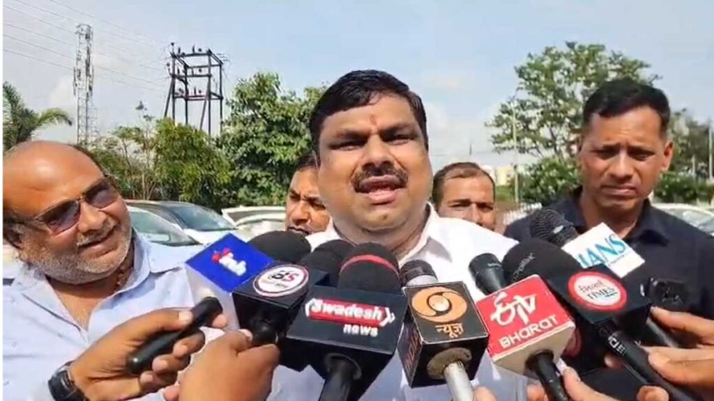 केंद्रीय शिक्षा मंत्री के इस्तीफे पर शिक्षा मंत्री गजेंद्र यादव का बड़ा बयान, कहा – धर्मेंद्र प्रधान को वापस लेना चाहिए इस्तीफा - राष्ट्रवाणी - Chhattisgarh समाचार