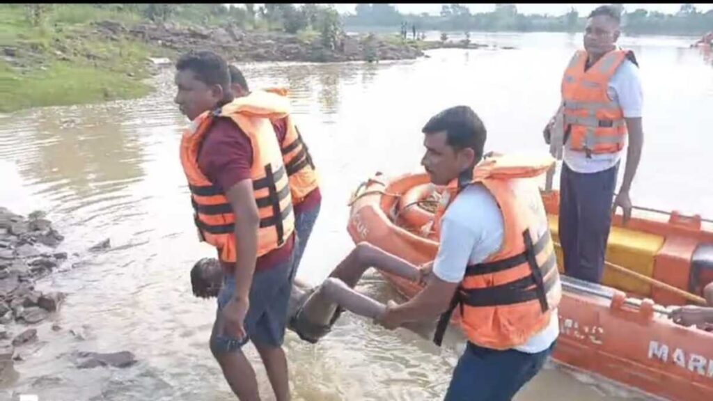 बर्थडे सेलिब्रेशन के दौरान हादसा : शिवनाथ नदी में बहे दो बच्चे, एक का शव बरामद, दूसरे की तलाश जारी - राष्ट्रवाणी - Chhattisgarh समाचार