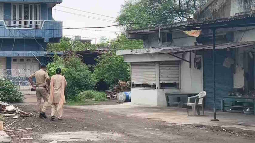 BREAKING: पीतल कारोबारी के ठिकानों पर प्रवर्तन निदेशालय (ईडी)-IT की दबिश, शराब कारोबार से जुड़ा हैं लड़के… - राष्ट्रवाणी - Chhattisgarh समाचार