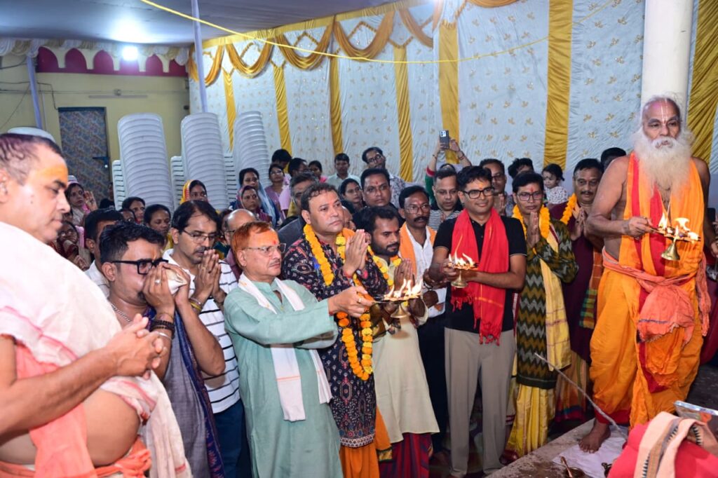 भगवान जगन्नाथ के चरणों में नतमस्तक हुए वित्त मंत्री ओपी चौधरी, प्रदेश की खुशहाली की कामना - राष्ट्रवाणी - Chhattisgarh समाचार