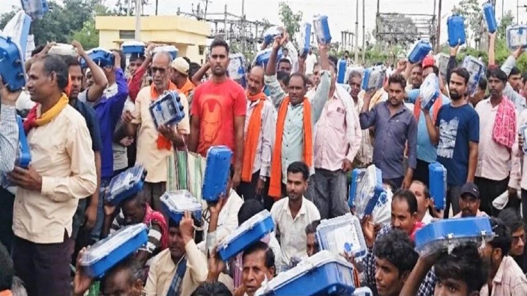 छत्तीसगढ़ में बढ़ते बिजली बिल पर सड़क पर प्रदर्शन, स्मार्ट मीटर पर लोग उतार रहे गुस्सा - राष्ट्रवाणी - Chhattisgarh समाचार