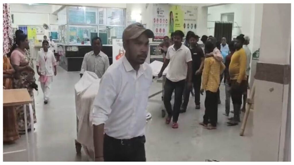 आकाशीय बिजली गिरने से खेत में काम कर रहे तीन ग्रामीण की मौत: कोरबा के छुरी गांव में शोक की लहर - राष्ट्रवाणी - Chhattisgarh समाचार