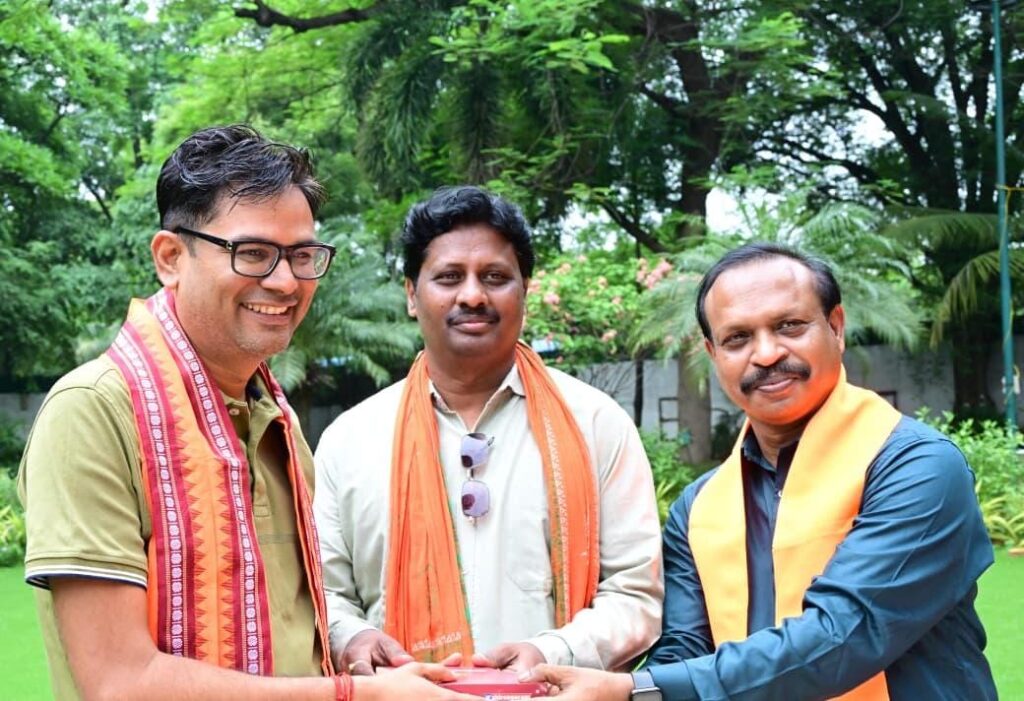 रायगढ़ के अधिवक्ताओं ने वित्त मंत्री ओपी चौधरी से की सौजन्य मुलाकात - राष्ट्रवाणी - Chhattisgarh समाचार