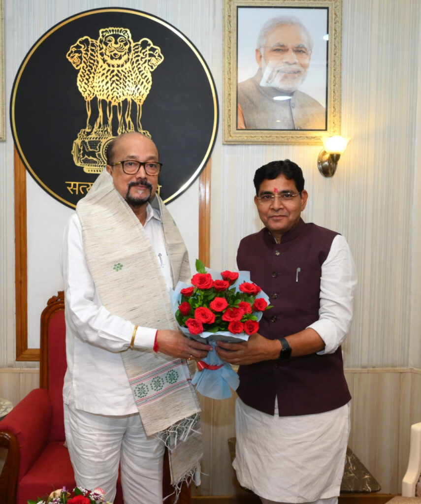 राज्यपाल डेका से उच्च शिक्षा मंत्री वर्मा ने की सौजन्य भेंट - राष्ट्रवाणी - Chhattisgarh समाचार