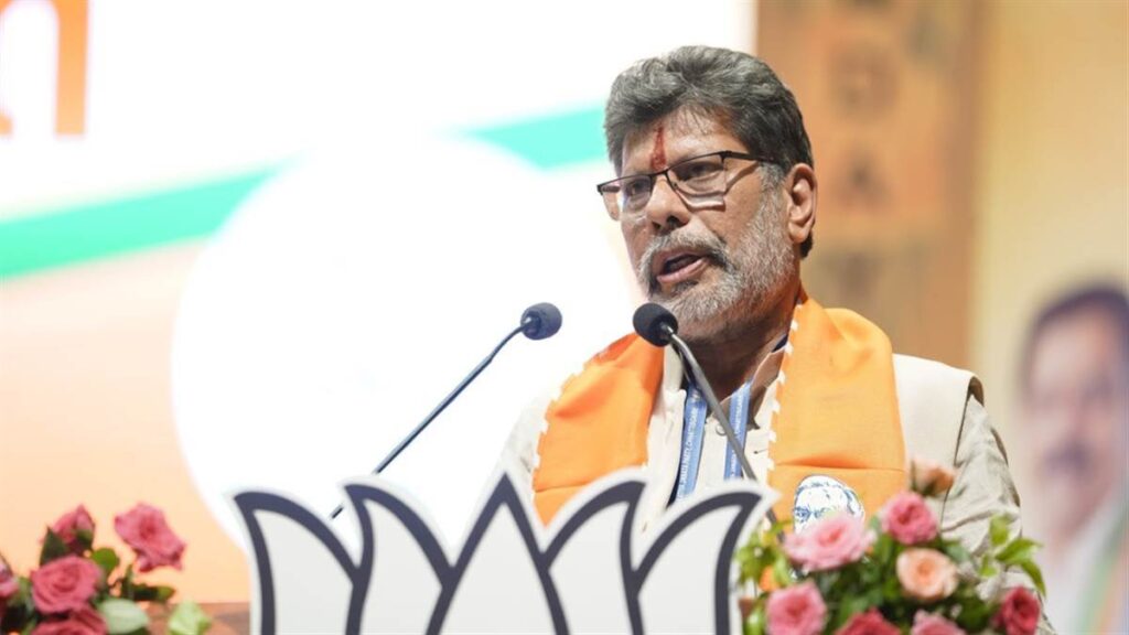 छत्तीसगढ़ के भाजपा प्रदेश अध्यक्ष किरण सिंह देव सड़क हादसे में घायल, गंभीर हालत में लाया गया झांसी मेडिकल कॉलेज - राष्ट्रवाणी - Chhattisgarh समाचार
