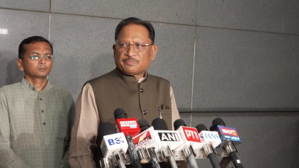 मुख्यमंत्री विष्णुदेव साय तीन दिवसीय दिल्ली दौरे पर रवाना, राष्ट्रपति से करेंगे मुलाकात, राहुल गांधी के बयान पर साधा निशाना - राष्ट्रवाणी - Chhattisgarh समाचार