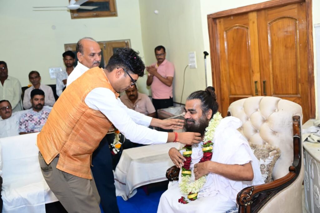 गुरु पूर्णिमा पर आचार्य गादी सद्गुरु कबीर धाम पहुंचे वित्त मंत्री ओपी चौधरी - राष्ट्रवाणी - Chhattisgarh समाचार गुरु पूर्णिमा पर आचार्य गादी सद्गुरु कबीर धाम पहुंचे वित्त मंत्री ओपी चौधरी - राष्ट्रवाणी - Chhattisgarh समाचार