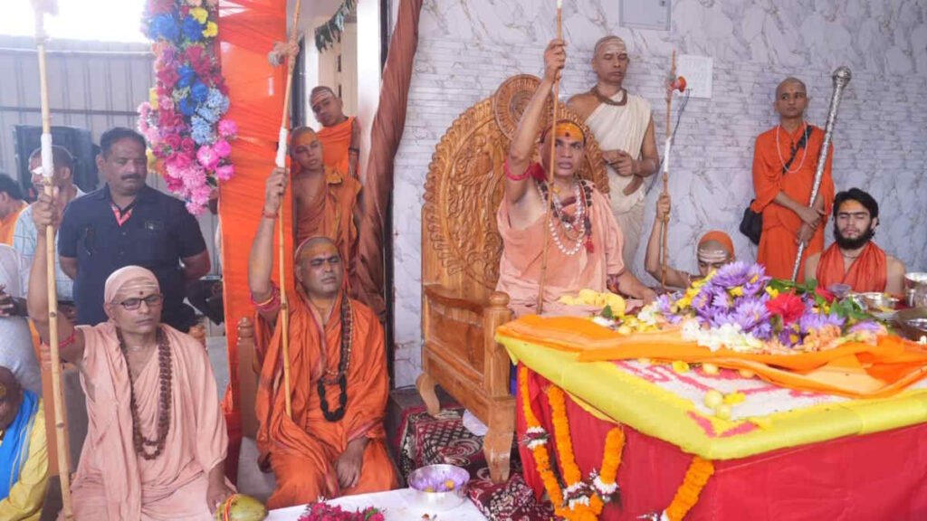 चातुर्मास्य में संपूर्ण जगत् का पालन करते हैं भगवान शिव- शंकराचार्य स्वामी अविमुक्तेश्वरानंद सरस्वती - राष्ट्रवाणी - Chhattisgarh समाचार