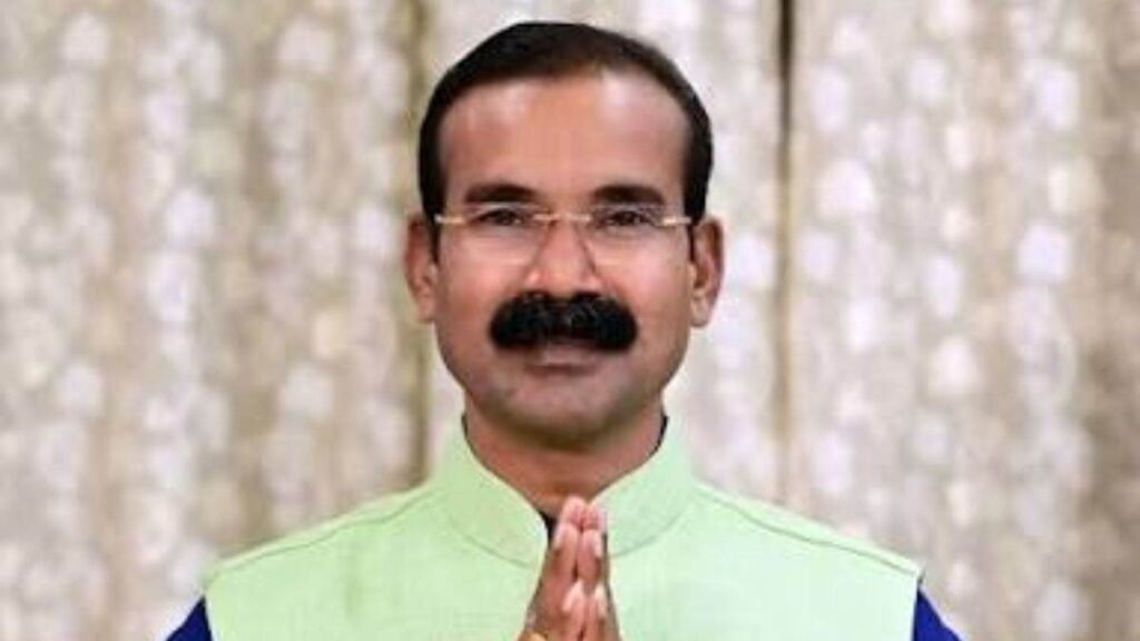 'औकात पर आ गया तो जमीन पर...', मला कुंवर सिंह ने भाजयुमो अध्यक्ष को फोन पर दी धमकी, ऑडियो वायरल होने से गरमाई बालोद की सियासत - राष्ट्रवाणी - Chhattisgarh समाचार 'औकात पर आ गया तो जमीन पर...', मला कुंवर सिंह ने भाजयुमो अध्यक्ष को फोन पर दी धमकी, ऑडियो वायरल होने से गरमाई बालोद की सियासत - राष्ट्रवाणी - Chhattisgarh समाचार