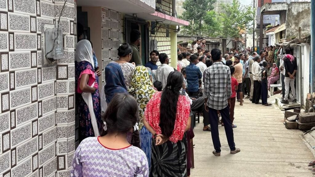 रायपुर के भनपुरी में विवाहिता ने फांसी लगाकर दी जान, संतान नहीं होने से रहती थी परेशान - राष्ट्रवाणी - Chhattisgarh समाचार रायपुर के भनपुरी में विवाहिता ने फांसी लगाकर दी जान, संतान नहीं होने से रहती थी परेशान - राष्ट्रवाणी - Chhattisgarh समाचार