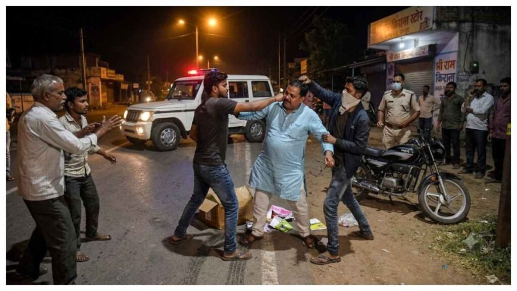 दुर्ग में सरेराह खूनी वारदात! लूट का विरोध करने पर उपसरपंच की चाकू मार कर हत्या, बदमाश फरार - राष्ट्रवाणी - Chhattisgarh समाचार