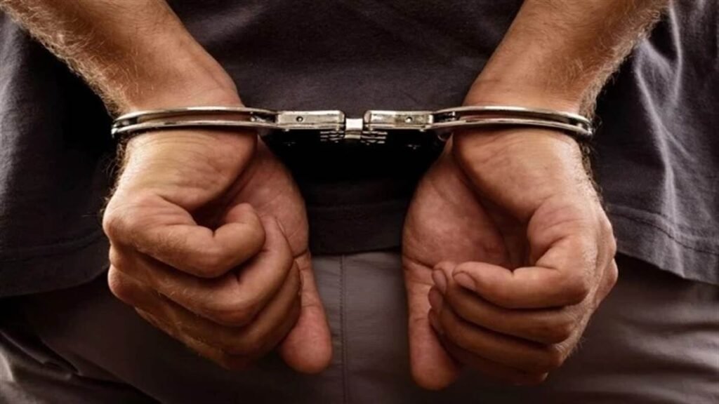दुर्ग में साइबर ठगों के 13 मददगार गिरफ्तार... 2 से 15 हजार रुपये के कमीशन में बेचते थे बैंक खाते - राष्ट्रवाणी - Chhattisgarh समाचार दुर्ग में साइबर ठगों के 13 मददगार गिरफ्तार... 2 से 15 हजार रुपये के कमीशन में बेचते थे बैंक खाते - राष्ट्रवाणी - Chhattisgarh समाचार