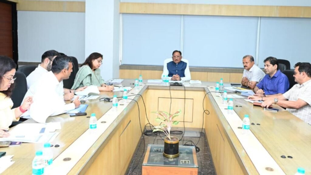 सीएम साय का अधिकारियों को सख्त निर्देश: जनहित की योजनाओं में लापरवाही बर्दाश्त नहीं, पारस पोर्टल से हर माह होगी योजनाओं की समीक्षा - राष्ट्रवाणी - Chhattisgarh समाचार सीएम साय का अधिकारियों को सख्त निर्देश: जनहित की योजनाओं में लापरवाही बर्दाश्त नहीं, पारस पोर्टल से हर माह होगी योजनाओं की समीक्षा - राष्ट्रवाणी - Chhattisgarh समाचार
