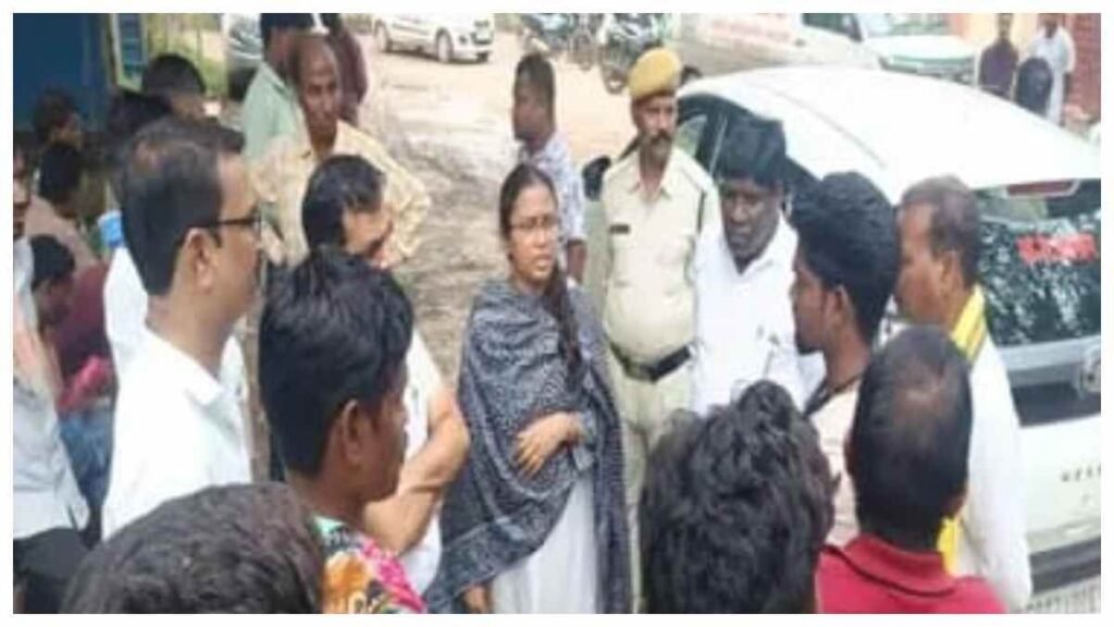सक्ती के एकलव्य छात्रावास में नवमीं के छात्र की संदिग्ध मौत: बाथरूम में मिला इकलौते बेटे का शव - राष्ट्रवाणी - Chhattisgarh समाचार सक्ती के एकलव्य छात्रावास में नवमीं के छात्र की संदिग्ध मौत: बाथरूम में मिला इकलौते बेटे का शव - राष्ट्रवाणी - Chhattisgarh समाचार