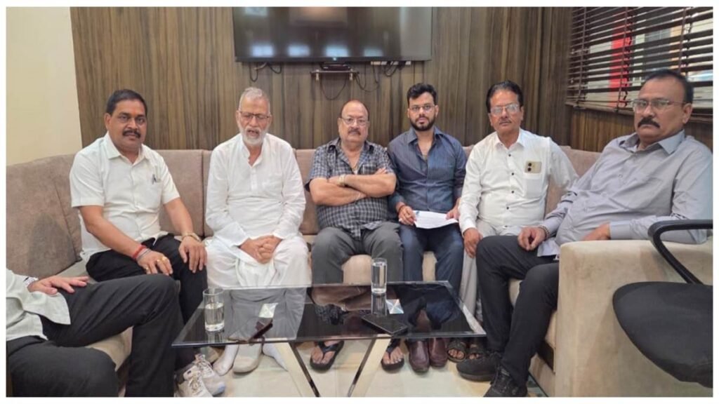 कोयला मजदूरों के 12वें वेतन समझौते का बदलेगा पूरा ढांचा: जेबीसीसीआई की जगह अब बनेगी नेगोसिएशन काउंसिल - राष्ट्रवाणी - Chhattisgarh समाचार कोयला मजदूरों के 12वें वेतन समझौते का बदलेगा पूरा ढांचा: जेबीसीसीआई की जगह अब बनेगी नेगोसिएशन काउंसिल - राष्ट्रवाणी - Chhattisgarh समाचार