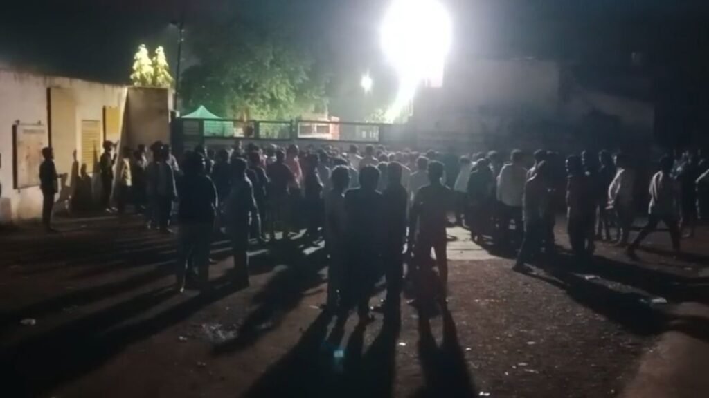 औद्योगिक क्षेत्र में हादसों का सिलसिला जारी: विजय ट्रांसमिशन फैक्ट्री में श्रमिक मौत, आक्रोशित लोगों ने किया प्रदर्शन - राष्ट्रवाणी - Chhattisgarh समाचार