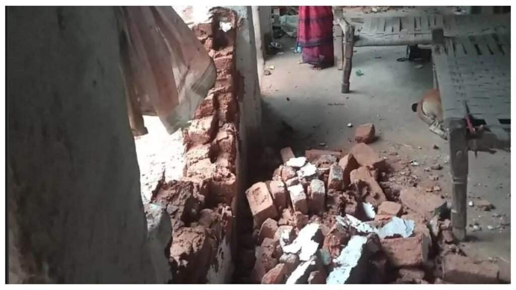कटहल खाने छात्रावास की बाउंड्री तोड़कर घुसे हाथी: मरवाही कन्या छात्रावास की घटना से मचा हड़कंप - राष्ट्रवाणी - Chhattisgarh समाचार