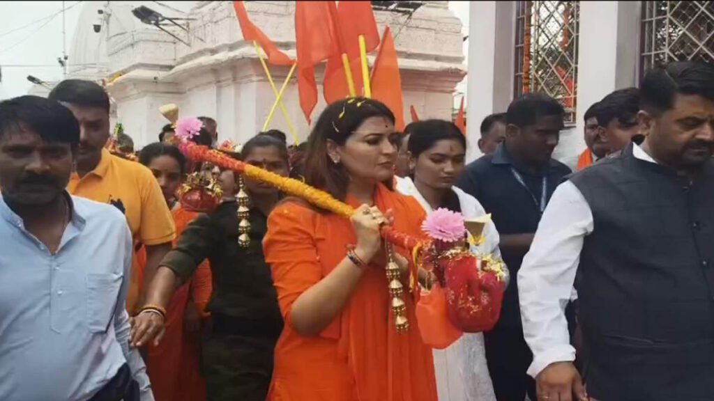 विधायक भावना बोहरा के नेतृत्व में नर्मदा जल लेकर निकले कांवड़िए, अमरकंटक से भोरमदेव तक 151 किमी तक की करेंगे पदयात्रा… - राष्ट्रवाणी - Chhattisgarh समाचार