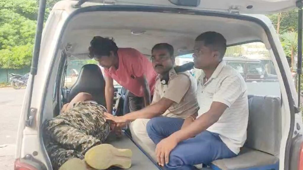फॉरेस्ट गार्ड पर जानलेवा हमला, अवैध लकड़ी कटाई रोकने पर डंडे से पीटा, हालत गंभीर - राष्ट्रवाणी - Chhattisgarh समाचार