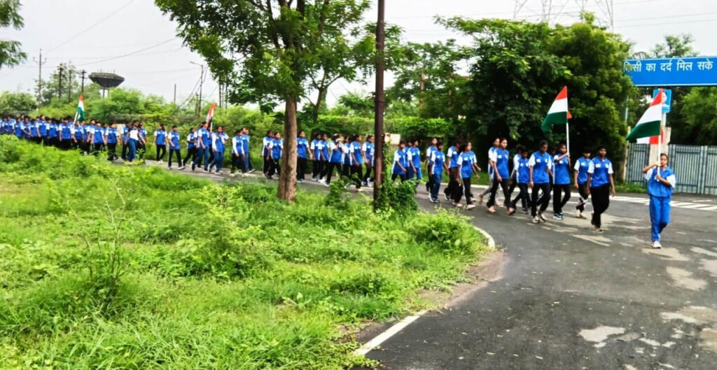 खेलो इंडिया स्टेट सेंटर ऑफ एक्सीलेंस में गूंजा देशभक्ति का जज्बा, निकली तिरंगा यात्रा - राष्ट्रवाणी - Chhattisgarh समाचार