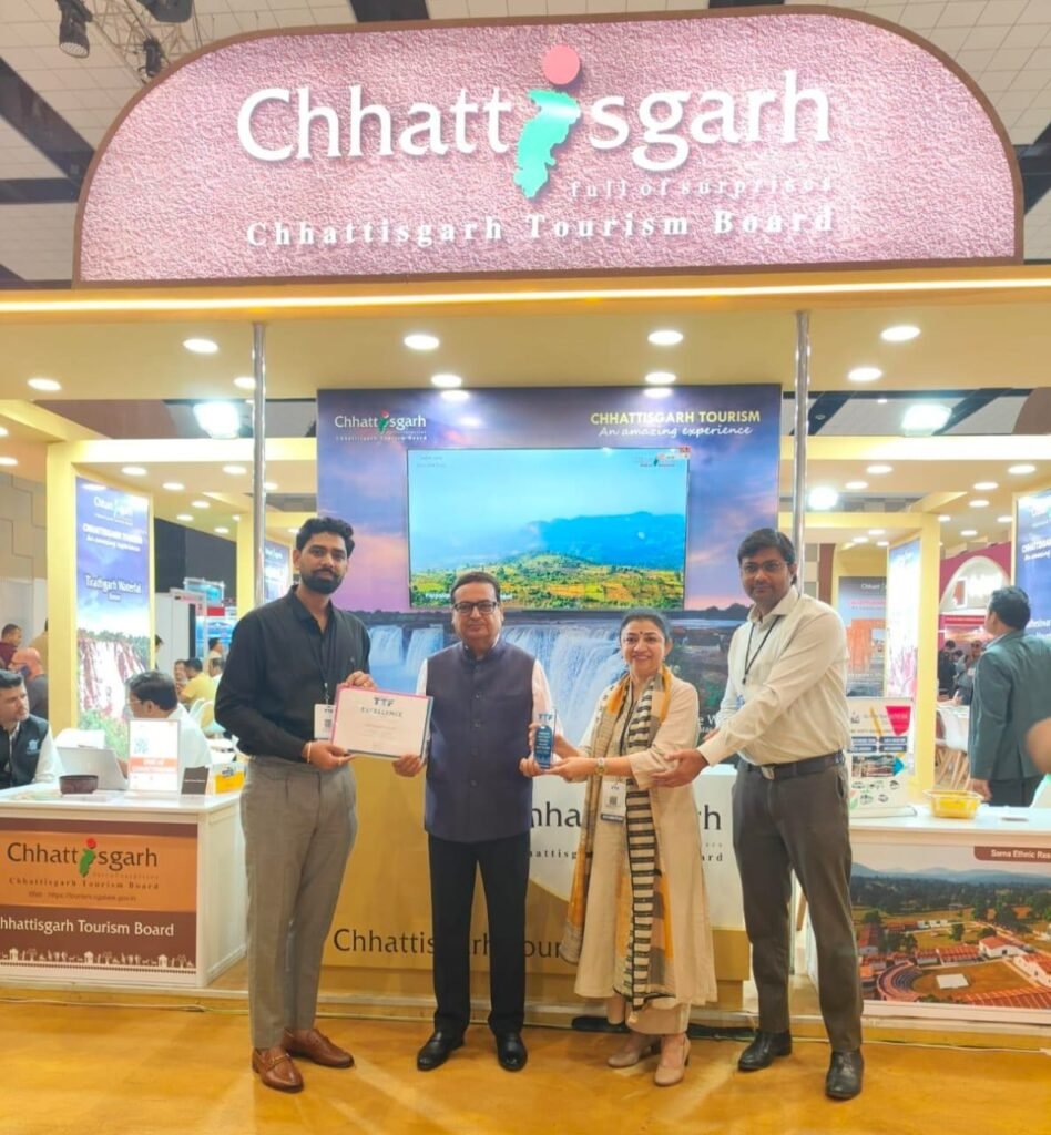राष्ट्रीय पर्यटन मंच पर छत्तीसगढ़ की चमक, ट्रैवल एंड टूरिज्म फेयर अहमदाबाद में मिला ‘बेस्ट डिजाइन एंड डेकोरेशन’ अवार्ड ऑफ एक्सीलेंस - राष्ट्रवाणी - Chhattisgarh समाचार
