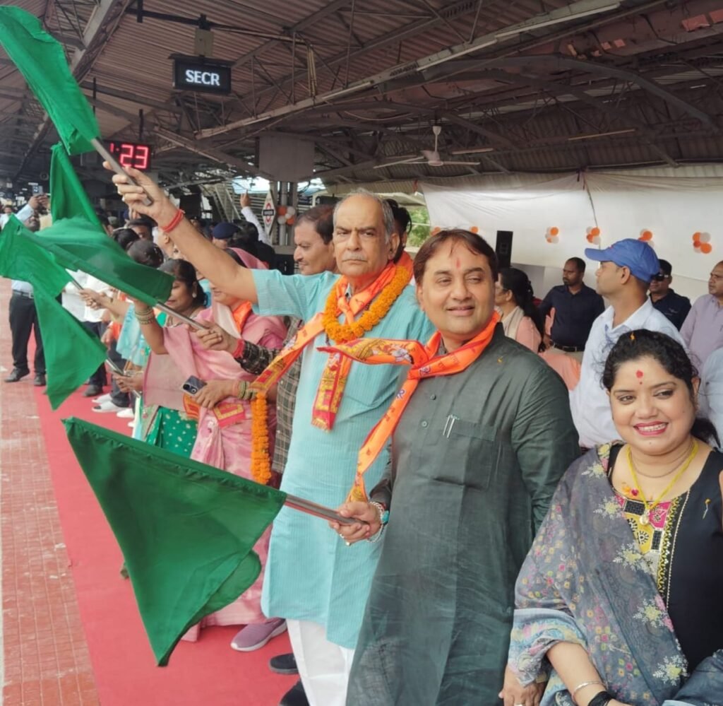 रामलला दर्शन के लिए राजनांदगांव से अयोध्या धाम रवाना हुई विशेष ट्रेन, श्रद्धालुओं में उत्साह - राष्ट्रवाणी - Chhattisgarh समाचार