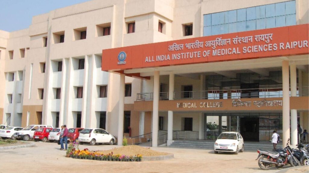 एंडोमेट्रियोसिस क्यों होता है? भारतीय महिलाओं पर पहली गवास स्टडी से मिले आनुवंशिक जोखिम के संकेत – राष्ट्रवाणी एंडोमेट्रियोसिस क्यों होता है? भारतीय महिलाओं पर पहली गवास स्टडी से मिले आनुवंशिक जोखिम के संकेत – राष्ट्रवाणी