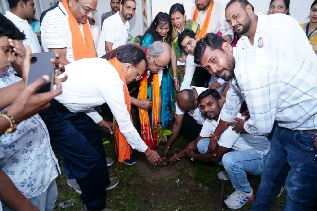सत्यम नगर में धूमधाम से मनाया गया तीज मिलन समारोह – राष्ट्रवाणी सत्यम नगर में धूमधाम से मनाया गया तीज मिलन समारोह – राष्ट्रवाणी