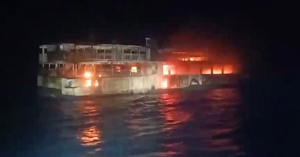 फिलीपींस में नौका में आग लगने से कम से कम 5 की मौत, 80 से अधिक लापता – राष्ट्रवाणी फिलीपींस में नौका में आग लगने से कम से कम 5 की मौत, 80 से अधिक लापता – राष्ट्रवाणी