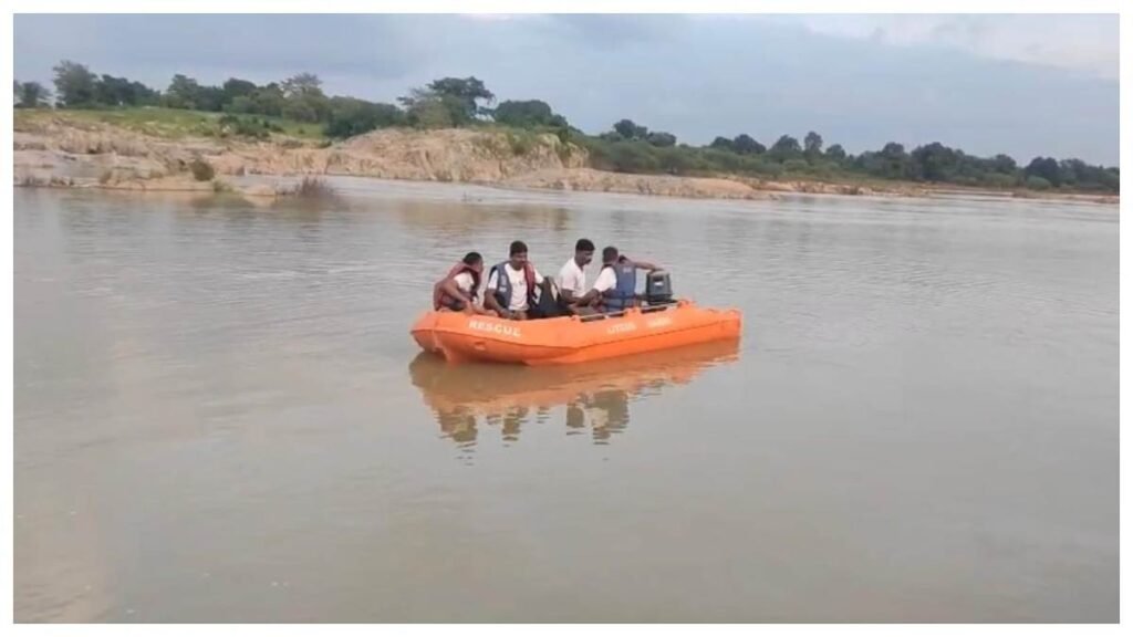 जांजगीर के देवरी-चिचौली में पिकनिक मनाने पहुंचे चौकसे कॉलेज बिलासपुर के छात्र नदी में बहे, तलाश जारी – राष्ट्रवाणी जांजगीर के देवरी-चिचौली में पिकनिक मनाने पहुंचे चौकसे कॉलेज बिलासपुर के छात्र नदी में बहे, तलाश जारी – राष्ट्रवाणी