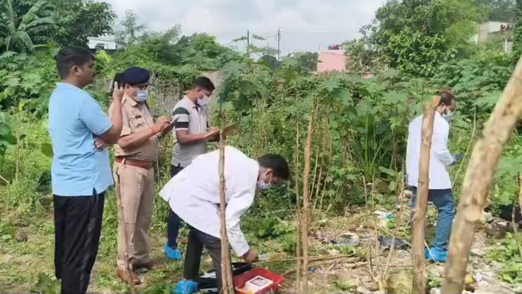 युवक की हत्या: सिर कुचलकर उतारा मौत के घाट, वारदात के पीछे जताई गई ये आशंका – राष्ट्रवाणी युवक की हत्या: सिर कुचलकर उतारा मौत के घाट, वारदात के पीछे जताई गई ये आशंका – राष्ट्रवाणी
