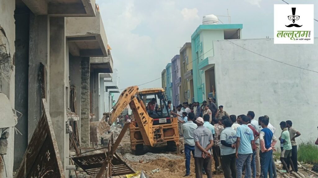 Raipur Bulldozer Action : रावतपुरा फेस-2 में बुलडोजर लेकर पहुंची निगम टीम, बिना नक्शा पास कराए बनाए गए 40 मकान – राष्ट्रवाणी